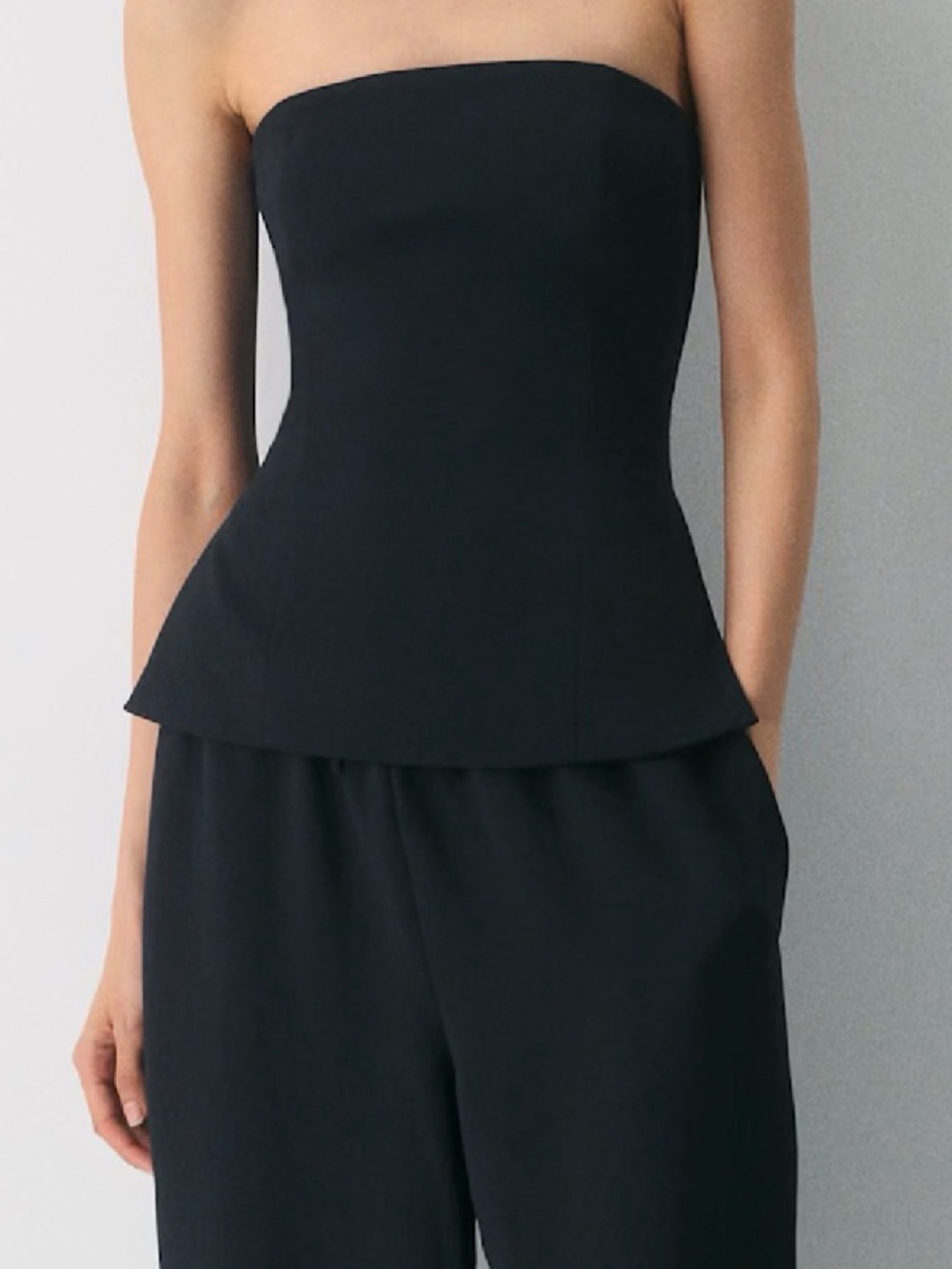 Aritzia Posh Tube Top - Crepette™ black